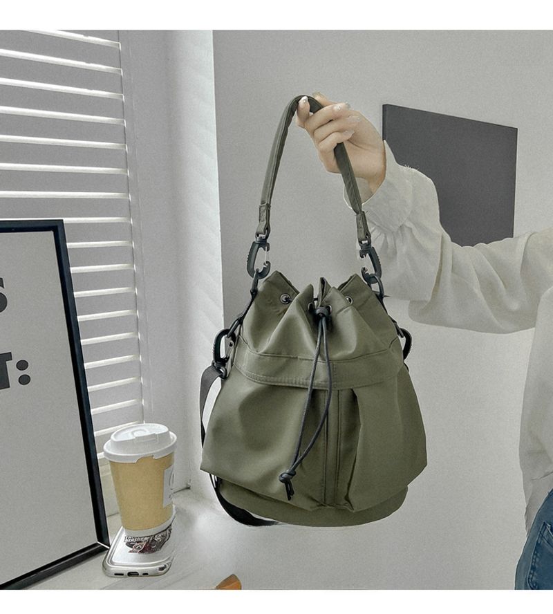 Lässige Schwimmtasche Große Kapazität Nylon Unterarm-Eimertasche Hochwertige tragbare Turntasche mit Kordelzug_voghion.com