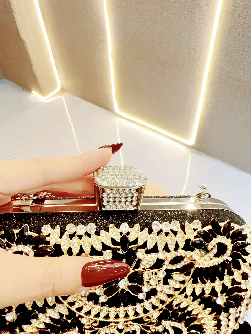 New European and American niche small hand bag crossbody evening bag rhinestone hand shoulder women's bag dinner bag_voghion.com