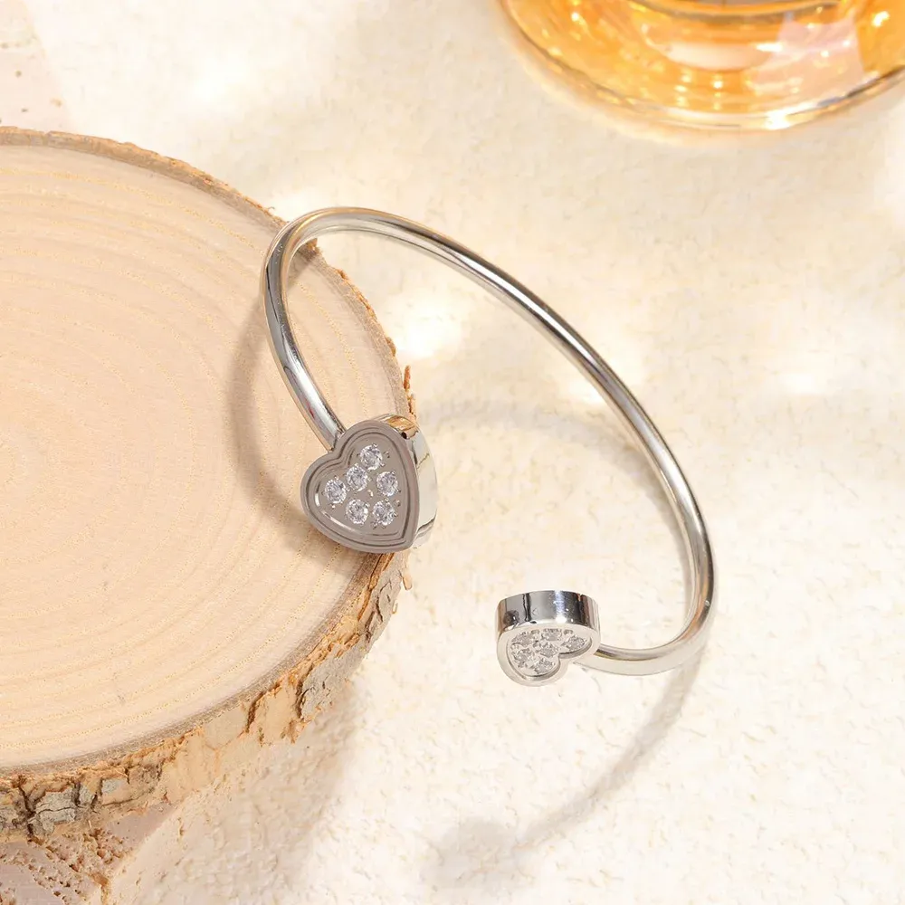 Dubbele hart cuff armband voor dames met zirkonia inglegd_voghion.com