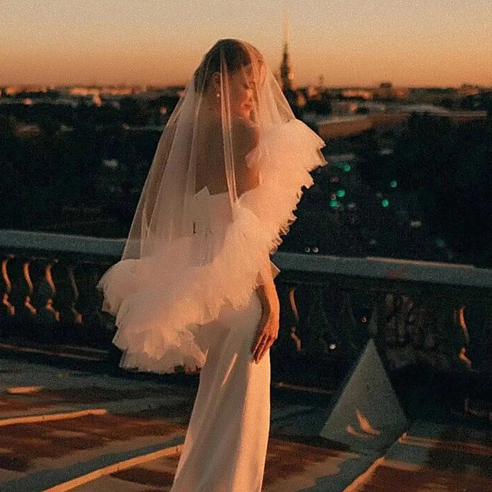 Velo da sposa corto a 2 strati con gioielli, copri viso, velo lungo fino al gomito, accessori per capelli da sposa di Halloween._voghion.com