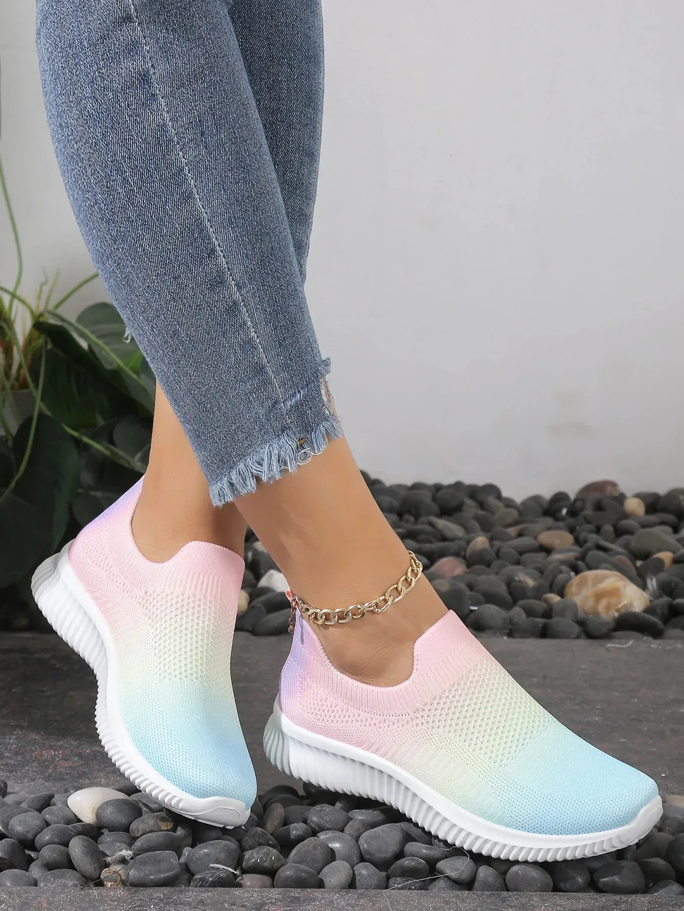 Baskets montantes en maille respirante à dégradé de couleurs, style slip-on, souples et décontractées, pour femmes, style tennis, référence 250515_voghion.com