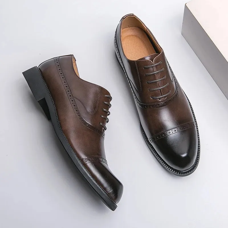 Handgemaakte Wingtip Oxford leren grijze brogue jurk klassieke zakelijke formele herenschoenen Zapatillas Hombre 250226_voghion.com