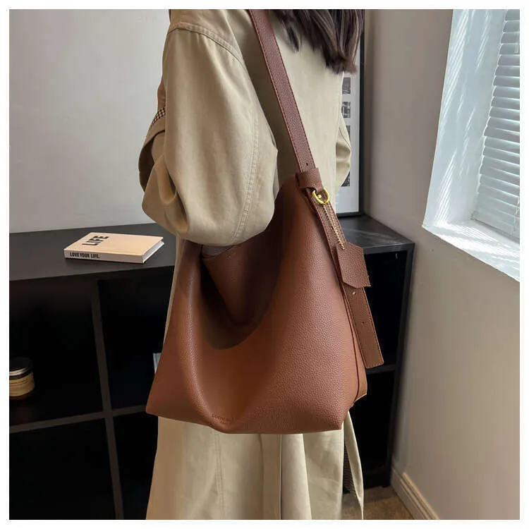 Vabaaja PU-nahast suure mahutavusega naiste käekotid, disainerist õlakott, suur ostukott, rahakott 2023_voghion.com