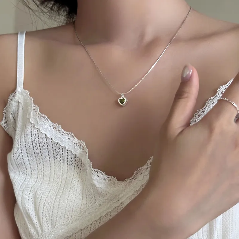 Collier avec pendentif en forme de cœur en pierre verte pour femme et fille, chaîne tendance, couleur argent, classique, punk, livraison directe_voghion.com