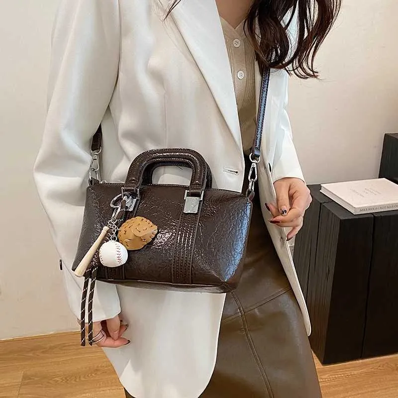 Borsa a mano classica vintage da donna con tracolla a temperatura nobile, stile invernale, alla moda, con cerniera_voghion.com