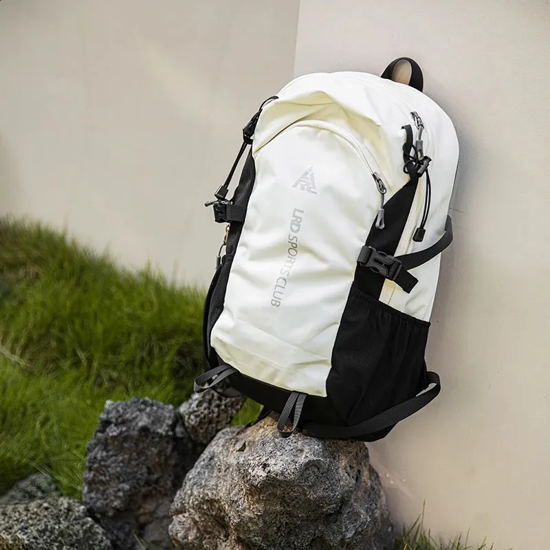 Lightweight mountaineering 20 liters mens outdoor hiking backpack travel lightweight college student bag 240823_desvips.com