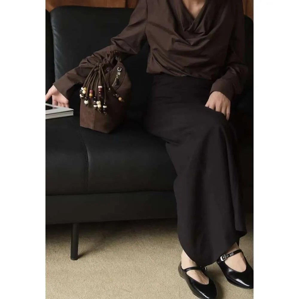 Borsa a tracolla da donna in vera pelle scamosciata, piccola, da 20 cm, con manico portatile, con design a nappe con perline e intreccio_voghion.com