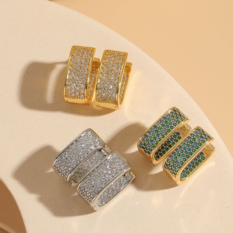 1 paio di eleganti orecchini a cerchio in stile classico, tinta unita, placcati asimmetricamente, con intarsi in rame e zirconi, placcati in oro 14k_voghion.com