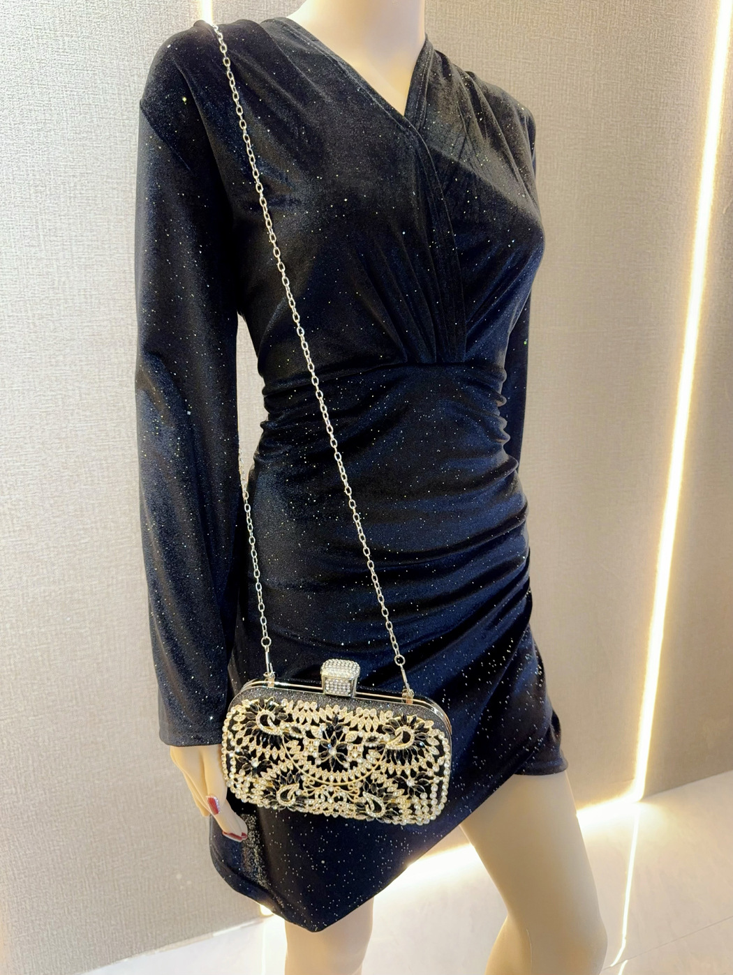 New European and American niche small hand bag crossbody evening bag rhinestone hand shoulder women's bag dinner bag_voghion.com