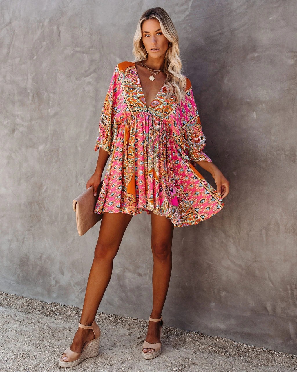 Vestito boho da donna con scollo a v e stampa elegante estivo_voghion.com