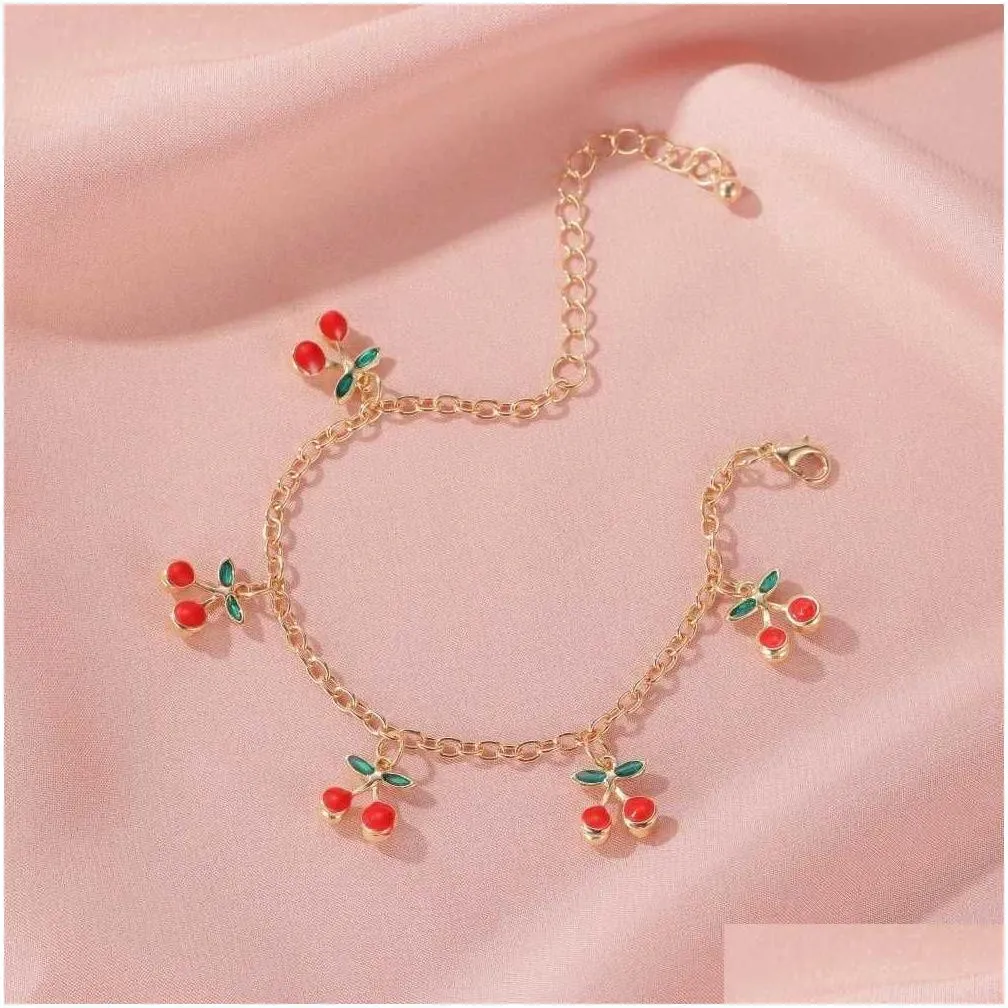 Bracciale con ciondolo ciliegia per donna oro regolabile_voghion.com