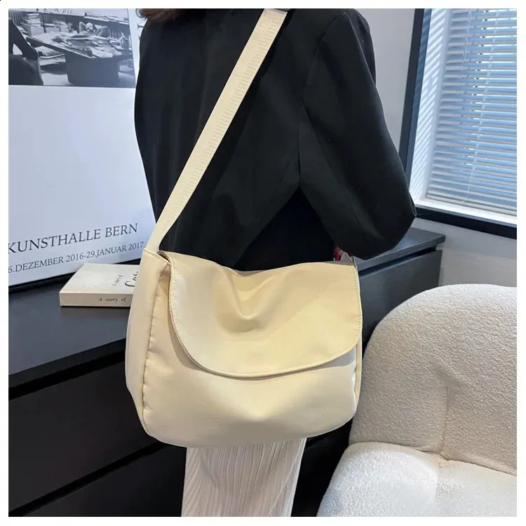 Solid Color Crossbody Simple Ladies Shoulder Waterproof Nylon WomenS Handbags Fashion Messenger Bag Women 240827_voghion.com