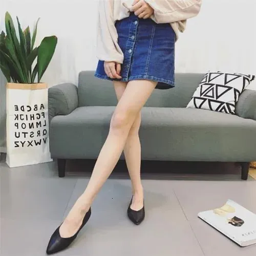Women's Pointed Toe Flat Shoes Comfortable Slip On Boat Flats_voghion.com