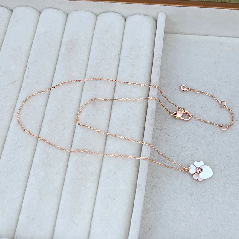 Conjunto joyería de flores con pendientes y collar para mujer_voghion.com