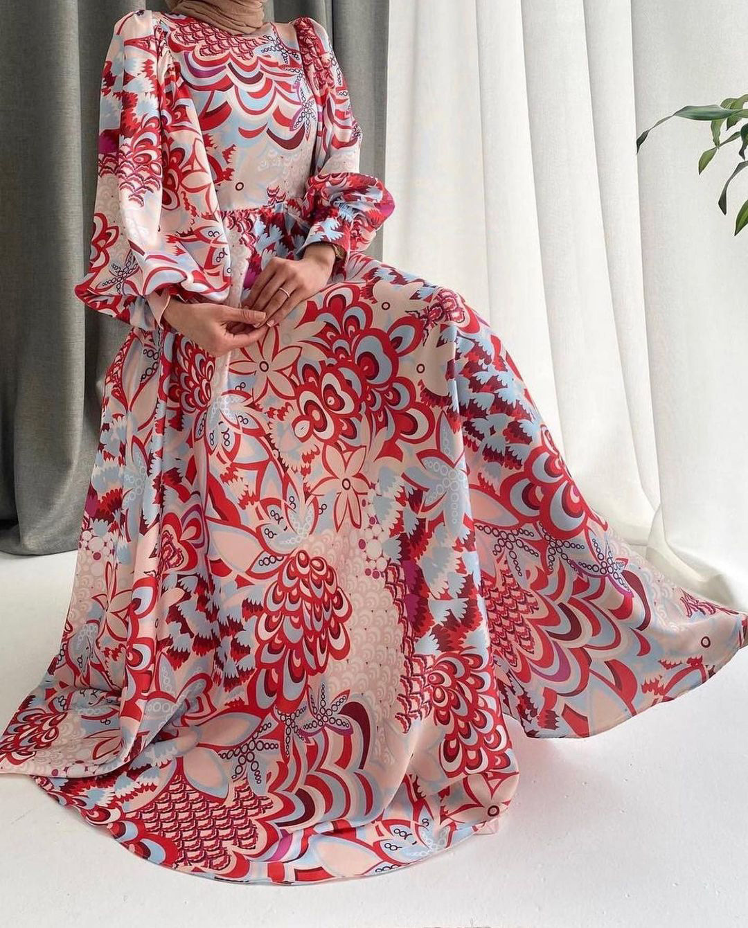 Elegante moslim jurk voor dames met lantaarnmouwen en print_voghion.com