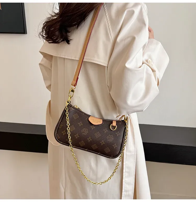 Shoulder Crossbody Bag Brown Leather Classic Chain Evening Bag_voghion.com