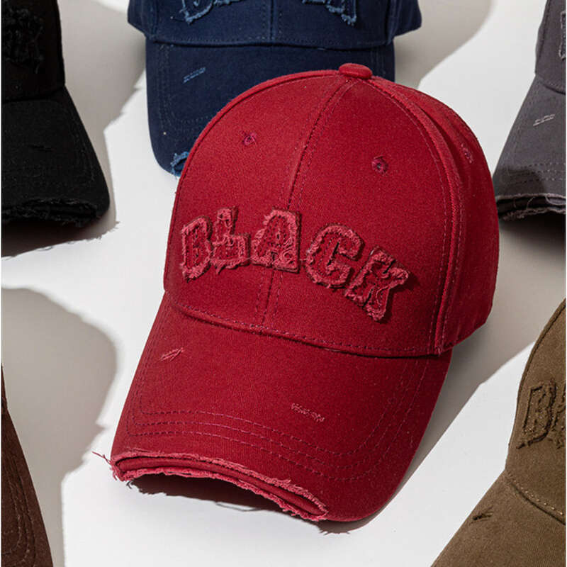 Hardtop Baseball Dames Met Gescheurde Gaten, Versleten, Vergroot, Verdiept, Grote Hoofdomtrek, Klein Gezicht, Verbreed_voghion.com