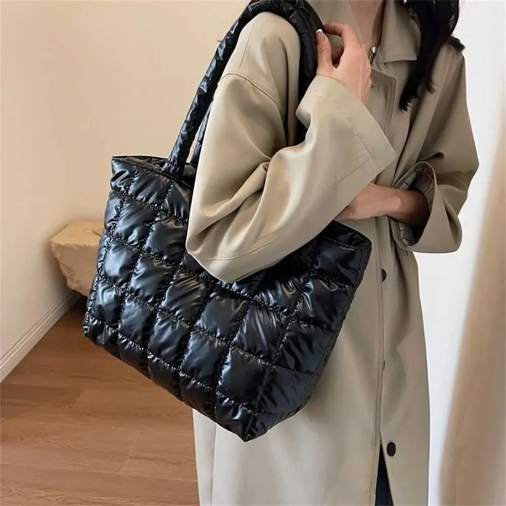 Quilted Puffy Tote Bag For Women Large Capacity Padded Shoulder_voghion.com