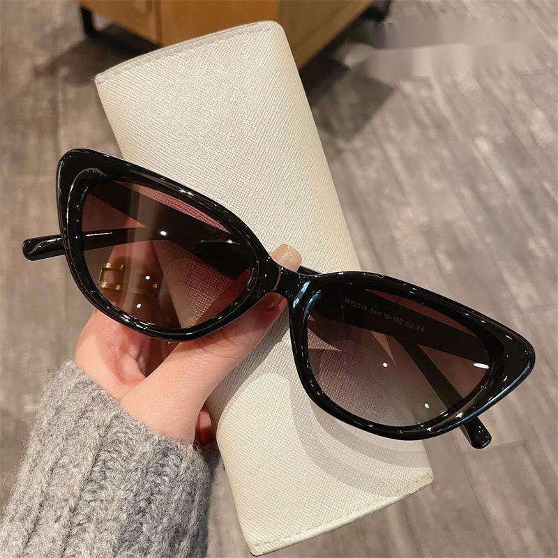 Green Same Style GM Cat Eye Small Frame Myopia For Women With Bare Skin, Thin Face, Anti UV Polarized_voghion.com