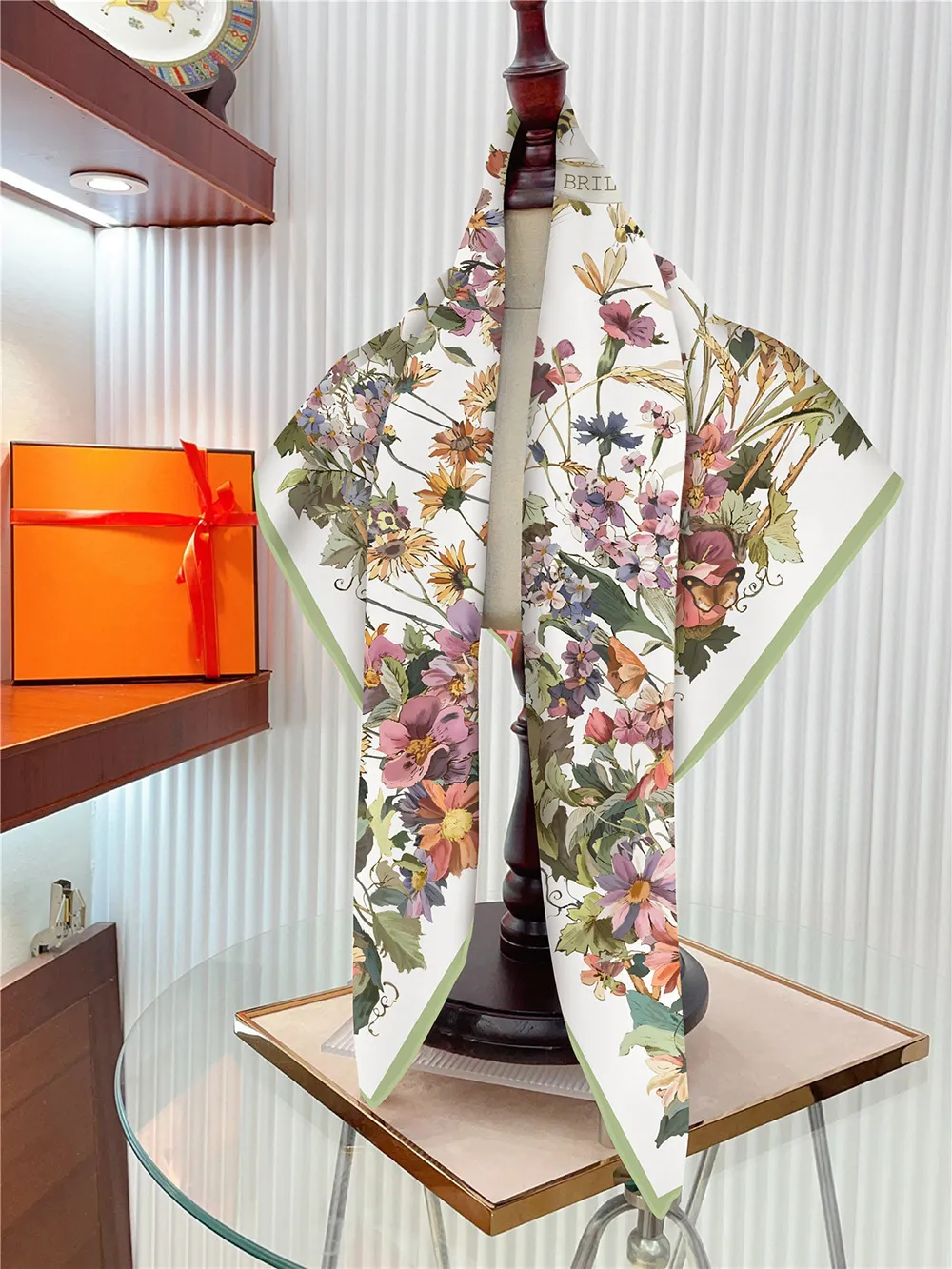 Twill Seidenschal 90CM Haar Quadratische Tücher Tasche Gürtel Bandanas Tops Dame Dekoration Foulard Femme 90cm Frühling Zubehör_voghion.com