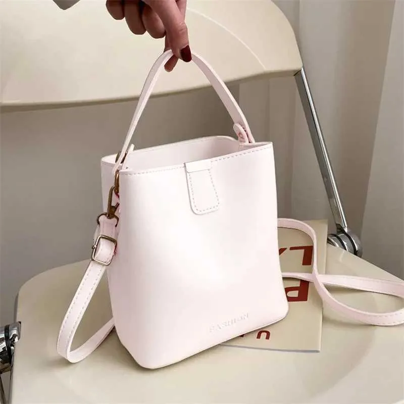 Black Women's Pu Leather Shoulder Bag Casual Designer Handbag_voghion.com