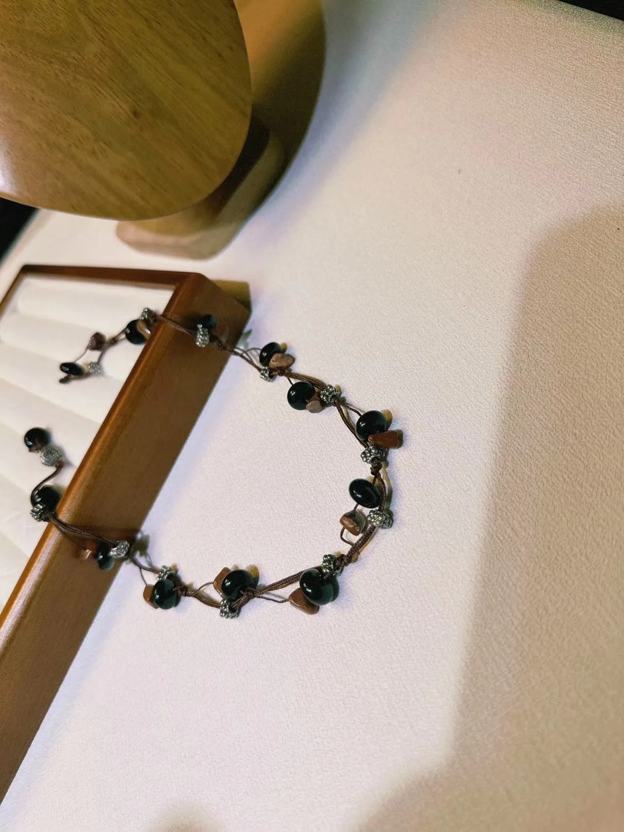 Cadenas retro artísticas de moda con diseño de cuentas de piedra Maillard con collares irregulares para mujer_voghion.com