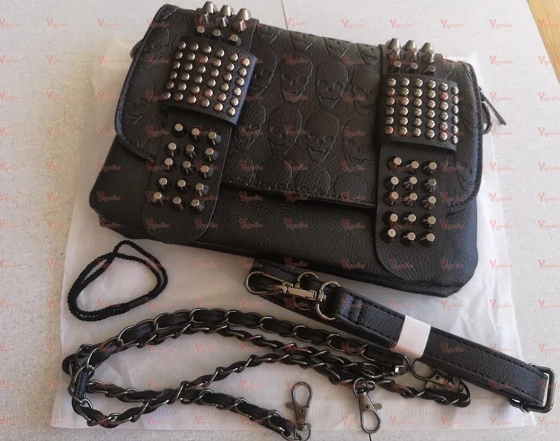 Yogodlns Borsa a tracolla vintage da donna in pelle nera con teschio e rivetti_voghion.com