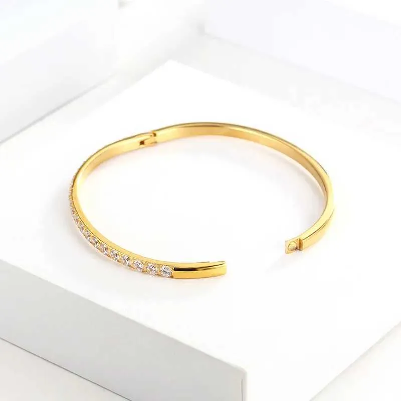 Braccialetti alla moda punk color oro per donne e uomini, braccialetti in acciaio inossidabile alla moda, accessori per gioielli bohémien_voghion.com