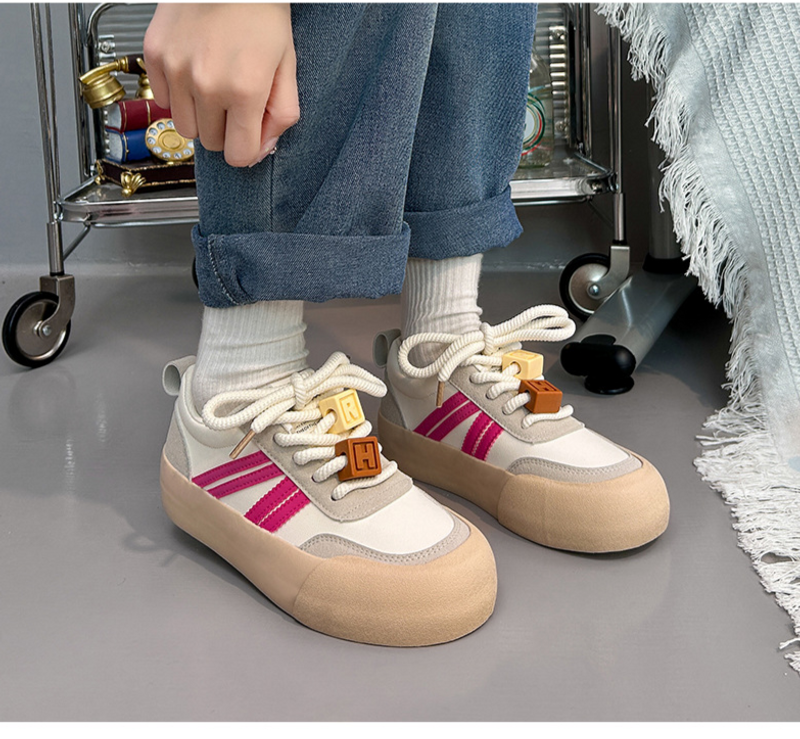 Ragazza vigorosa, versatile, con suola spessa, allenamento tedesco, piccola tavola bianca, scarpe sportive Instagram primavera 2024 da donna_voghion.com