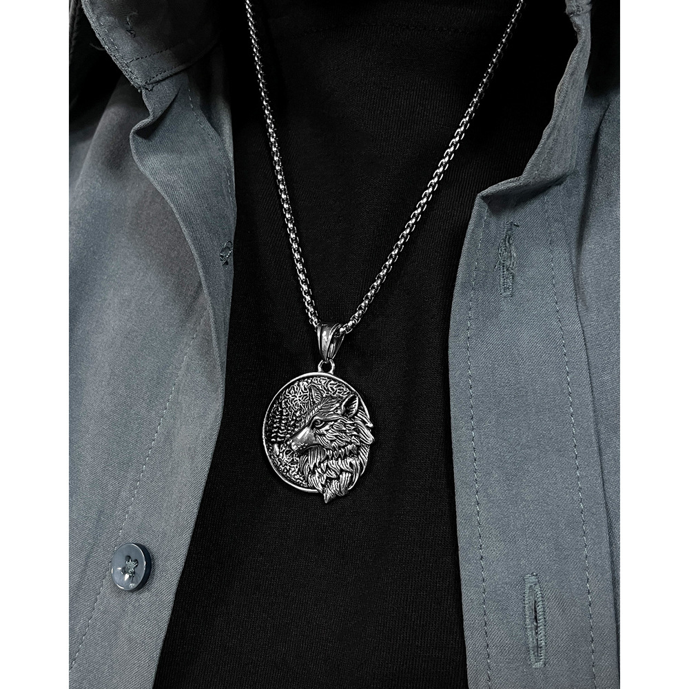 Collier personnalisé en acier titane avec tête de loup tendance_voghion.com