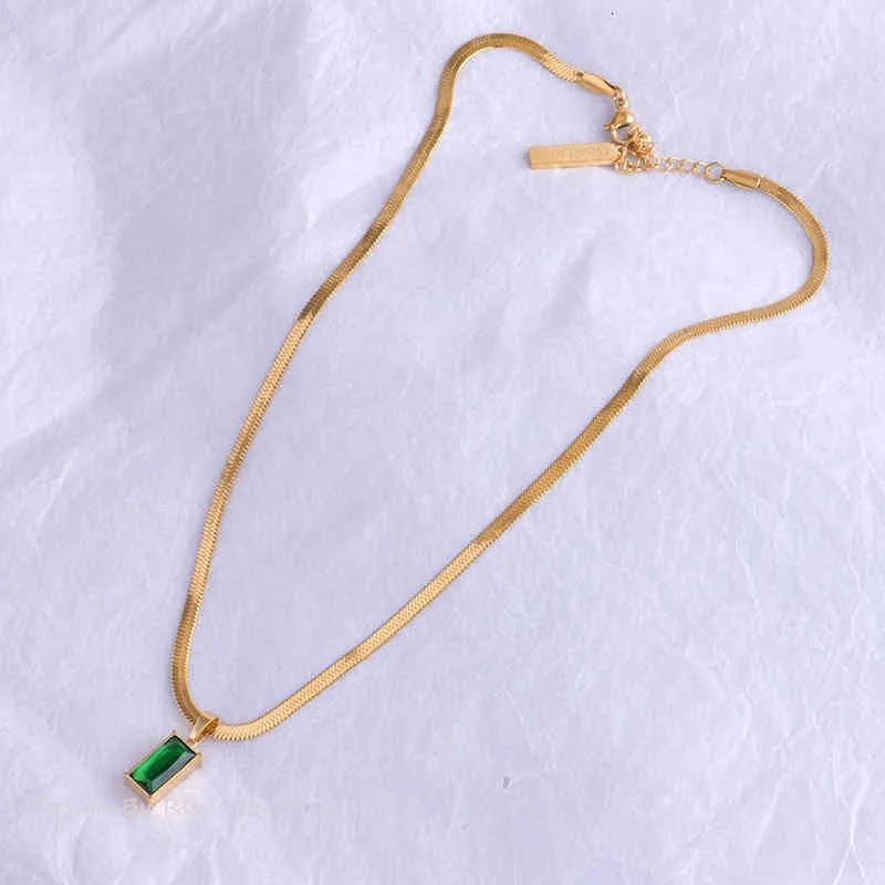 Geometrischer grüner Kristall-Hänger aus Edelstahl, sexy Schlangenknochen-Schmuck, modische Schlüsselanhänger für Frauen_voghion.com