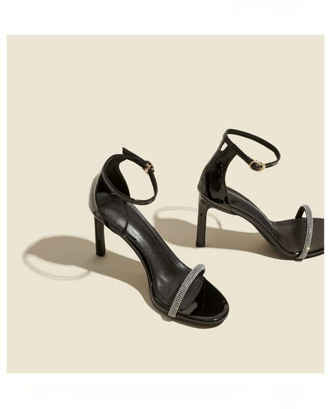 Scarpe col tacco alto con cinturino singolo in argento, primavera ed estate 2025, temperamento e versatilità._voghion.com