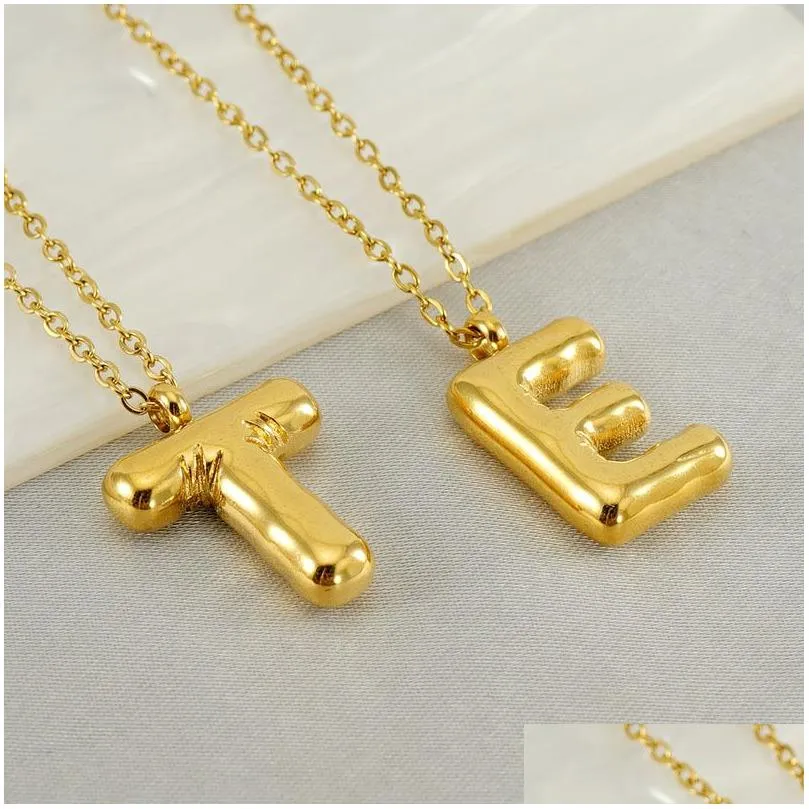 Collana con pendente iniziale lettera oro per donna e uomo_voghion.com