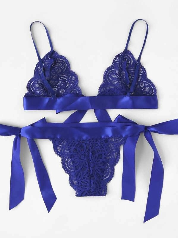 2024 New Style Zweiteiliger Cut-Out-Bikini Mode Sexy Spitzen-Krawatten-Dreipunkt-Dessous_voghion.com