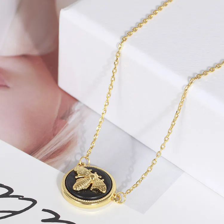 Collane con ciondolo Collana con pietra colorata a forma di disco ape rotonda_voghion.com