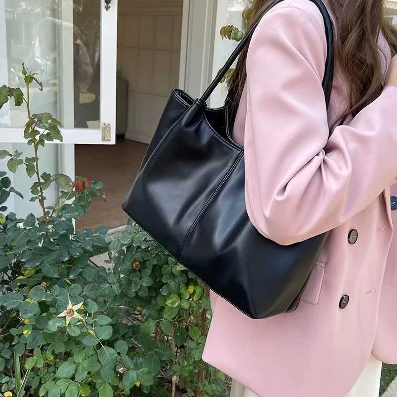 Simple White Shoulder 2024 Womens PU Leather Soft Underarm School Large Capacity Bag Full Student Shopping Handba241031_voghion.com