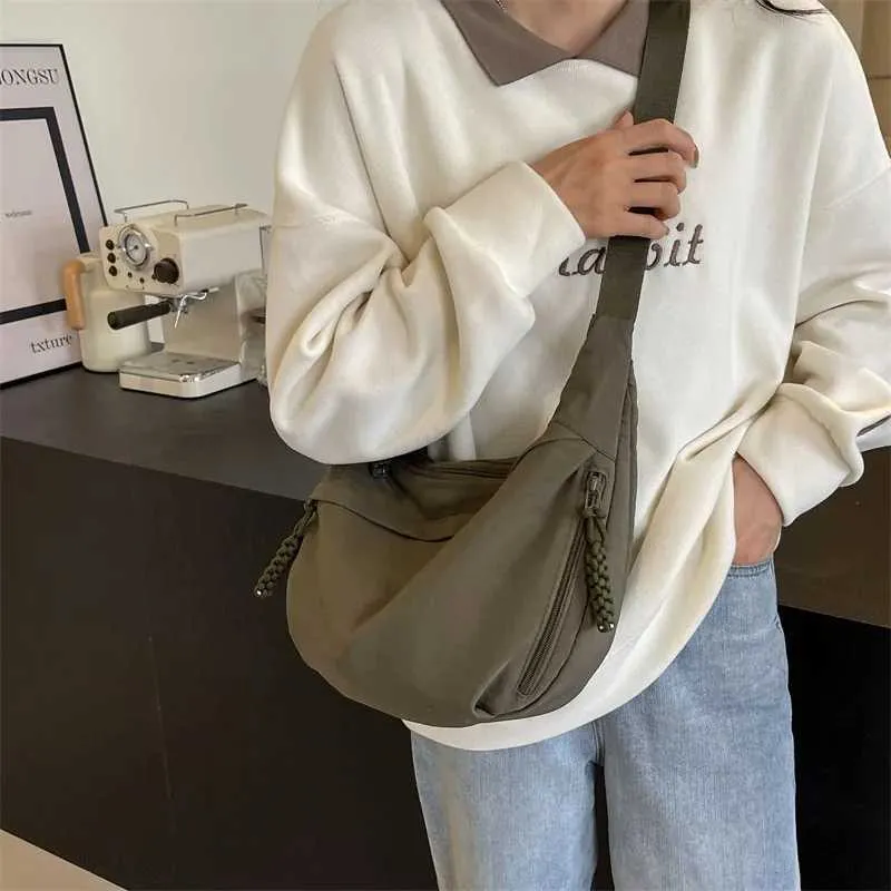 Sac à bandoulière en nylon 2024 pour femme, nouvelle collection été, grande capacité, design polyvalent et de niche, messager Ba241103_voghion.com