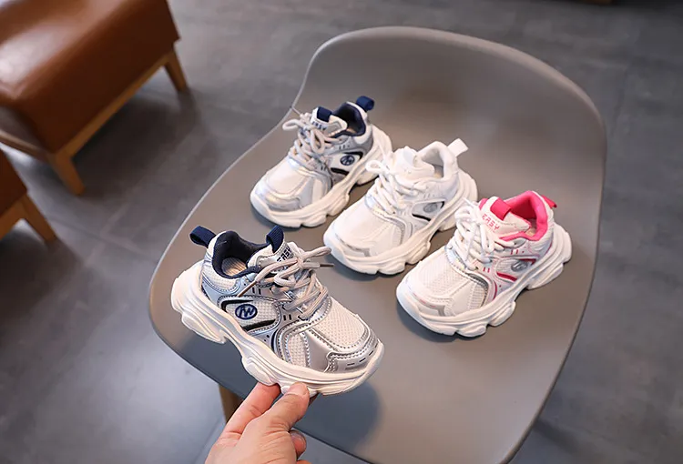 2025 Neue Kleinkind-Sneaker für Jungen und Mädchen im Freien aus Mesh, leichte Kindersportschuhe, rutschfeste Kinder-Turnschuhe_voghion.com