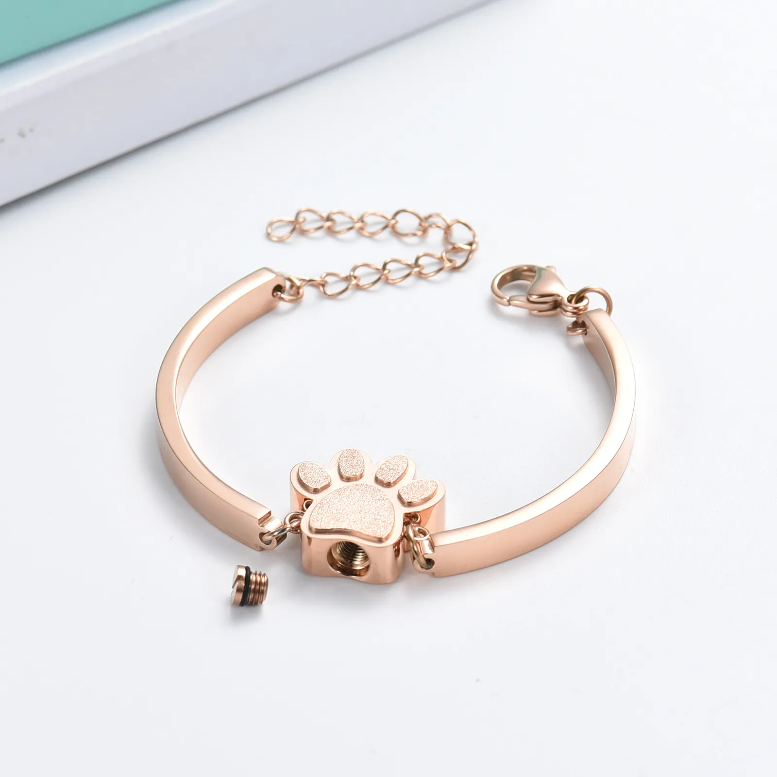 Armreif mit kostenloser Gravur, Gedenkarmband mit Urne aus Edelstahl, Aufdruck, verstellbar und individuell anpassbar für Frauen und Männer_voghion.com