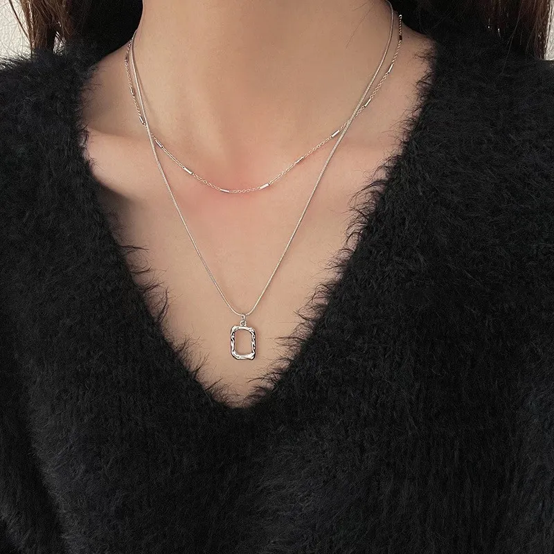 Chains Color Galaxy Pearl Necklace Female Butterfly Indifferent Light Flash Diamond Niche Clavicle Chain_voghion.com