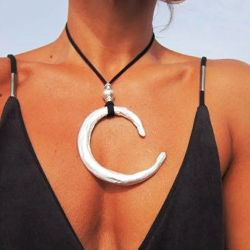 Collana con pendente luna per donna e ragazza catena oro chic_voghion.com