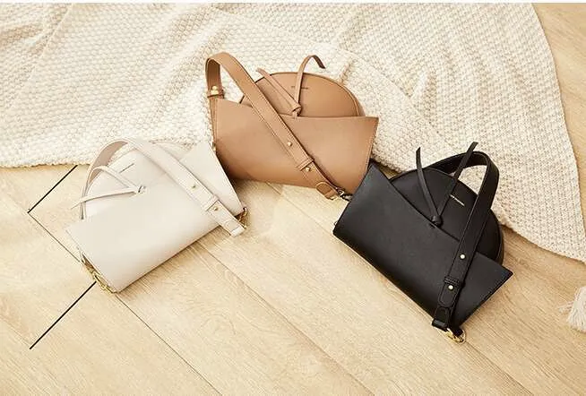 Toks pats stilius kaip ir „Blogger“ moteriškas odinis platus diržas, pusapvalis retro stiliaus karvės odos vieno peties krepšys per petį._voghion.com