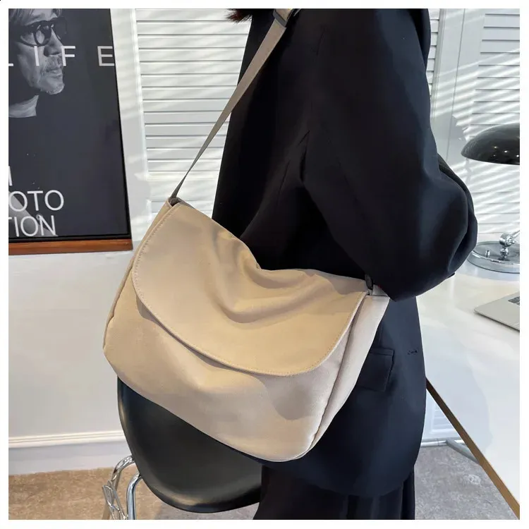 Solid Color Crossbody Simple Ladies Shoulder Waterproof Nylon WomenS Handbags Fashion Messenger Bag Women 240827_voghion.com