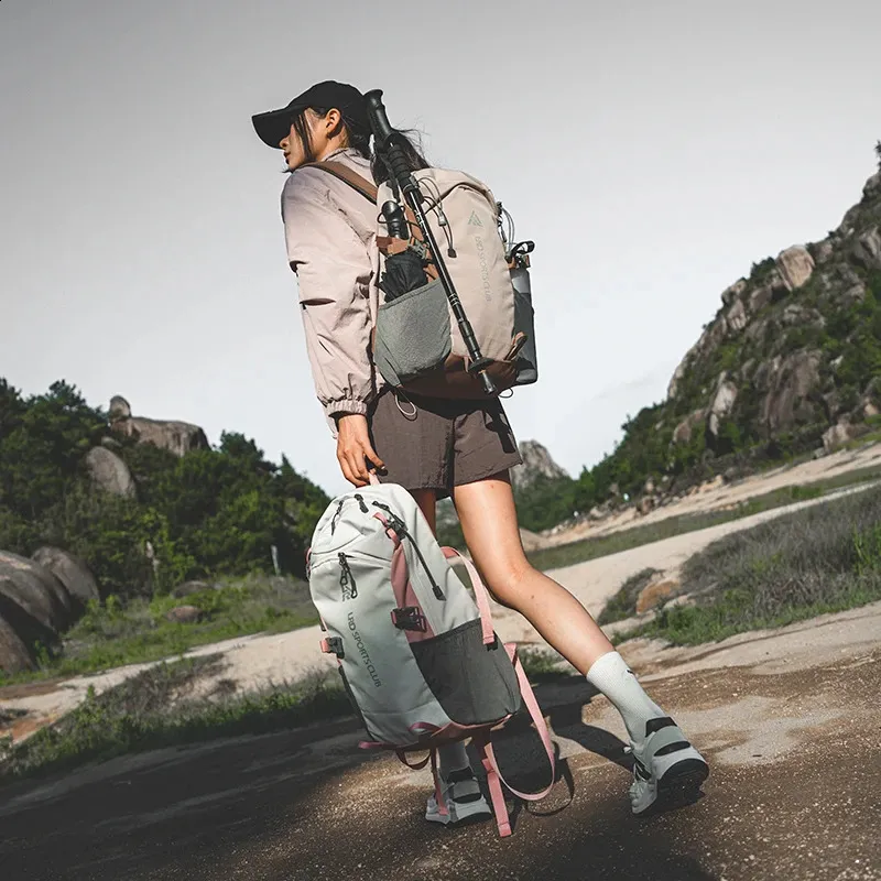 Lightweight mountaineering 20 liters mens outdoor hiking backpack travel lightweight college student bag 240823_desvips.com