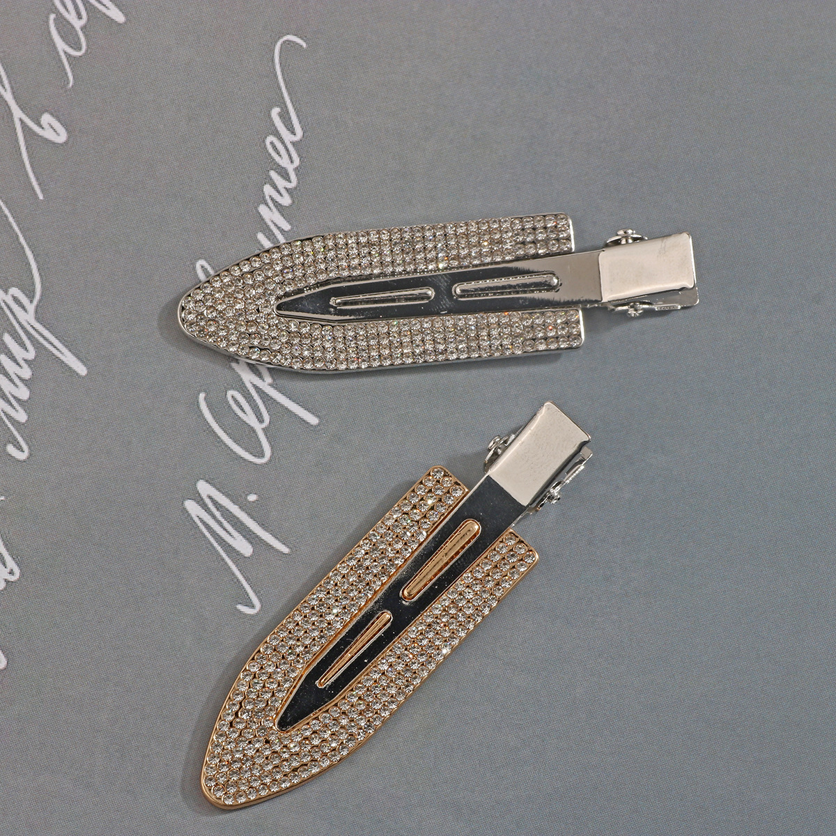 Korea internetikuulsuste temperamendiga metallist surfilaua rhinestone juuksenõelaga küljeklamber tüdruku tukk Korea juuksuri õmblusteta klamber_voghion.com