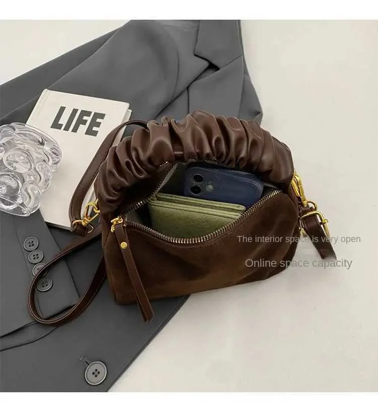 Modieuze schoudertas en crossbody tas met plooi voor dames_voghion.com
