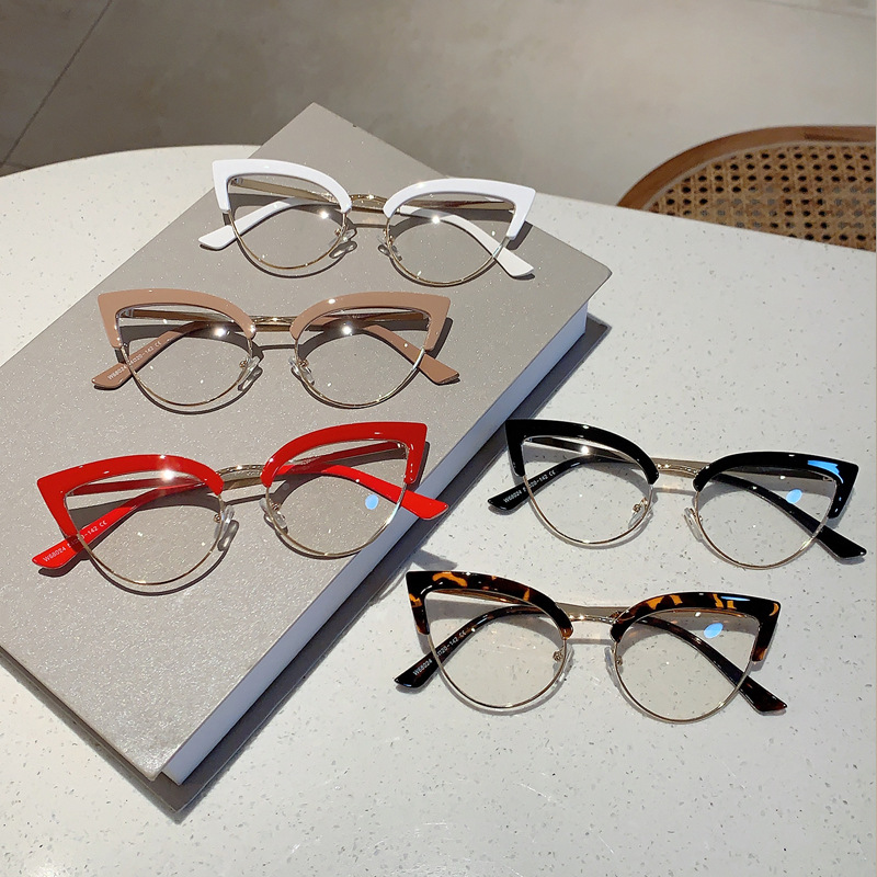 New Retro Cat Eye Metal Anti Blue Light Glasses Frame Internet Famous Same Style Plain Face Fashionable And Personalized Flat Light Mirror_voghion.com