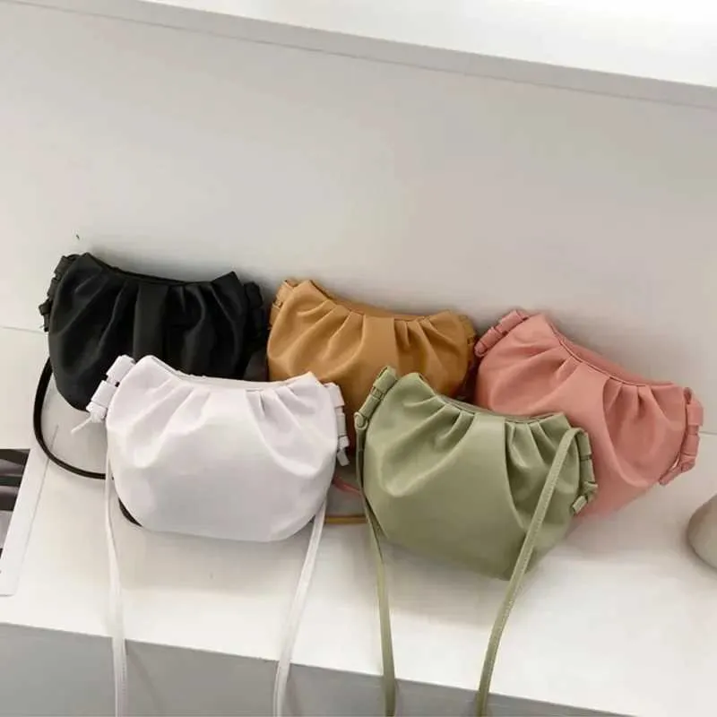 Small bag 2024 Spring and Summer Slope Trend 100 Temperature Garbage Cloud Bag Mini Coin Fold Cross Body Y241026_voghion.com