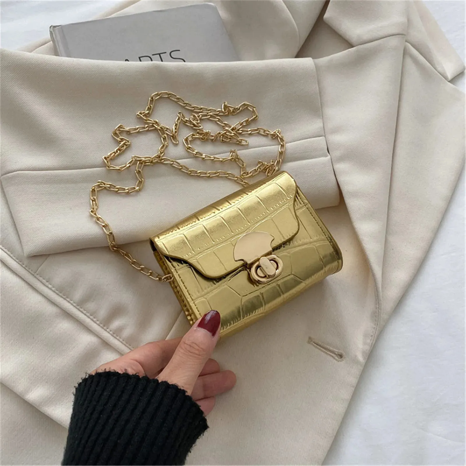 Koreanischen Stil Leder Helle Oberfläche Schulter Kette Mini Umhängetasche Mode Metall Schnalle Kleine Brieftasche Lippenstift Tasche_voghion.com