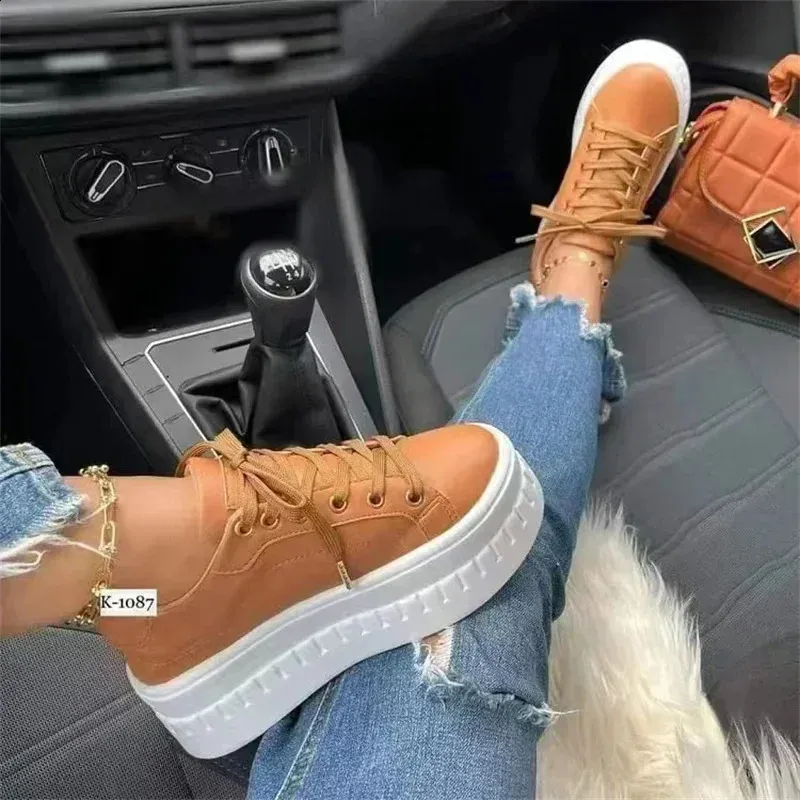 Women Platform White Sneakers Ladies Fashion Trainers Baskets Femme Casual Chunky Vulcanized Shoes Female Big Size 43_voghion.com